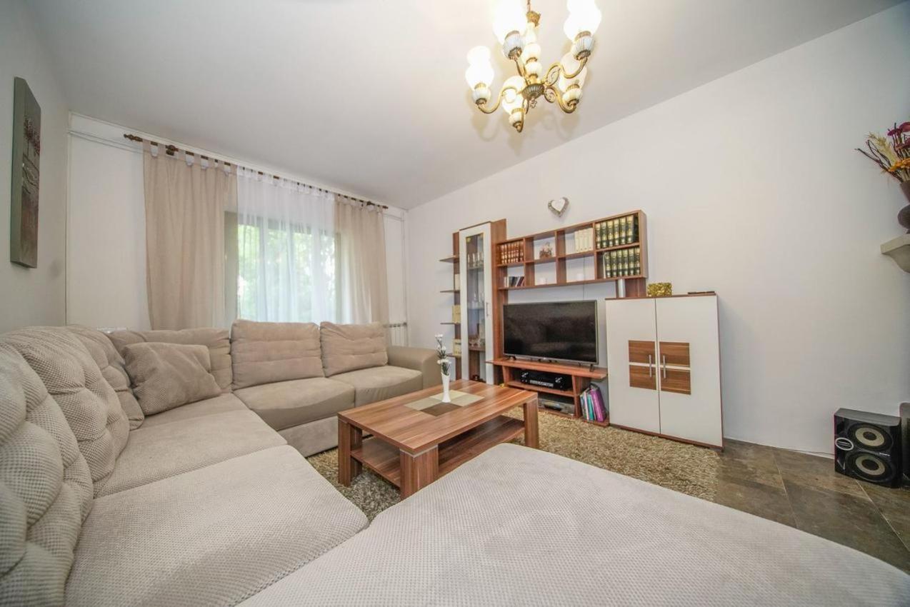 Apartman Mate Splitska Exterior foto